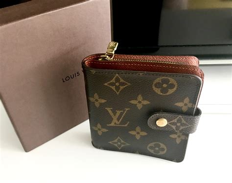 mens louis vuitton small wallet|Men's Compact Wallets: Slim, Small, Folding .